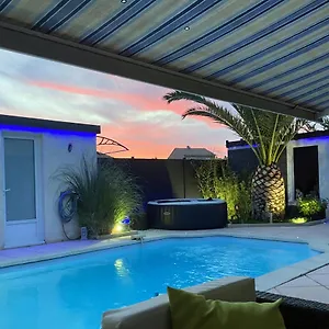 Maison d'hôtes Piscine Pa Ni Pwoblem, Vitrolles (Bouches-du-Rhone)