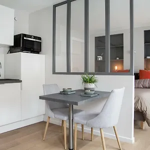  Apartment Centre France